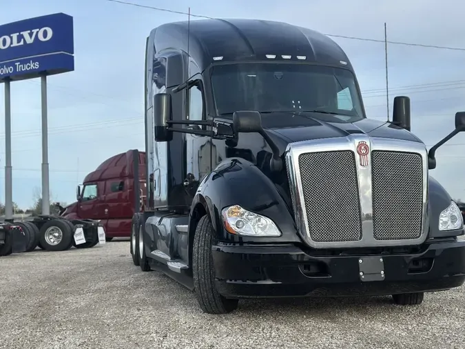 2022 KENWORTH T680