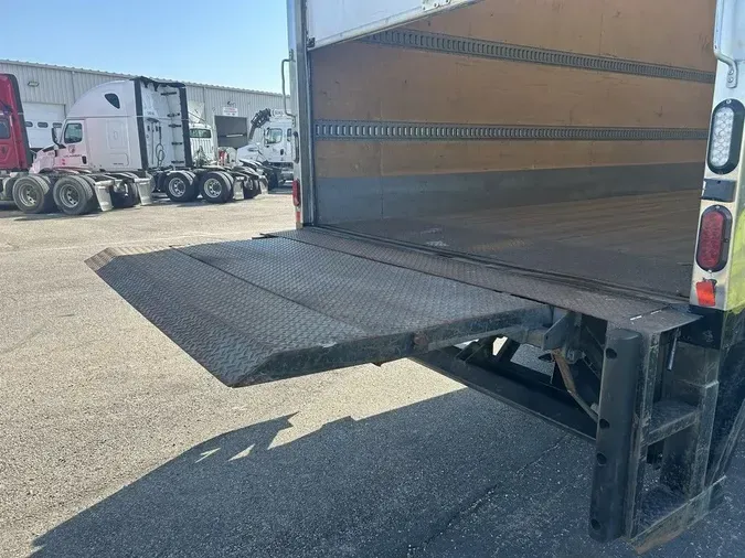 2018 Freightliner M2 106b9d286d954727a7256cfbde567cc5b58