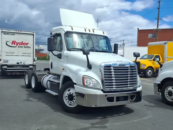 2018 FREIGHTLINER/MERCEDES CASCADIA 125b9d601bc5d3cfa532ef5771efa47a93d