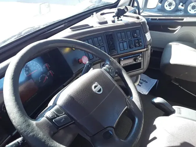 2016 VOLVO VNL42TRACTOR