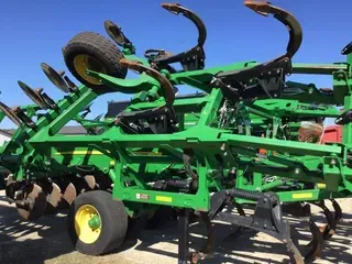 2019 John Deere 2730
