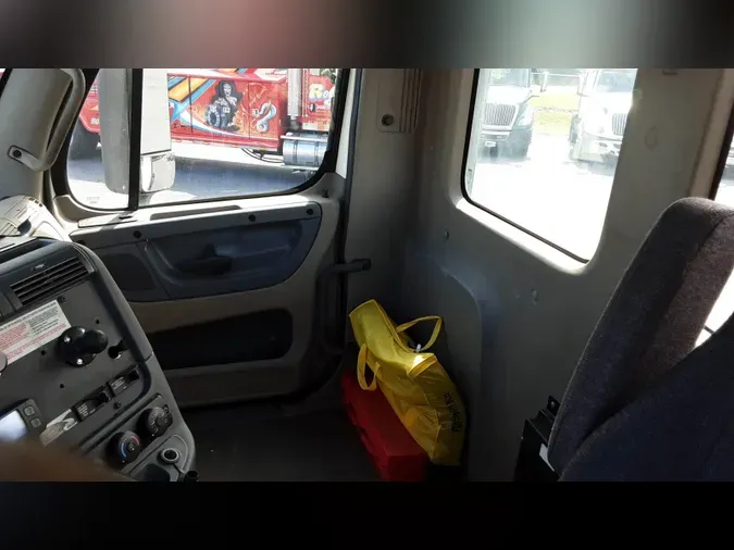 2019 Freightliner Cascadia 125