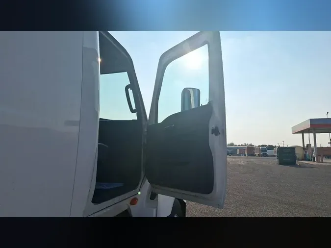 2022 International LT625