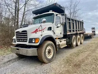 2002 MACK GRANITE CV713