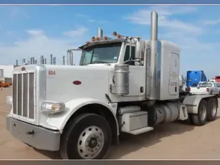 2015 PETERBILT 389