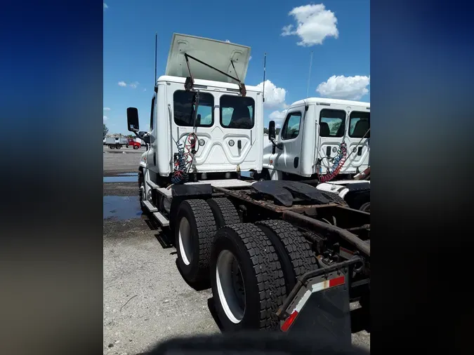 2018 FREIGHTLINER/MERCEDES CASCADIA 125