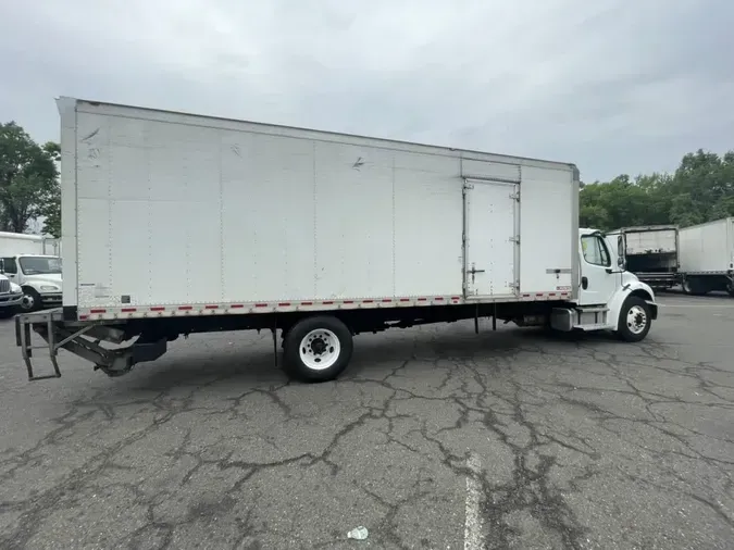 2018 FREIGHTLINER M2 106
