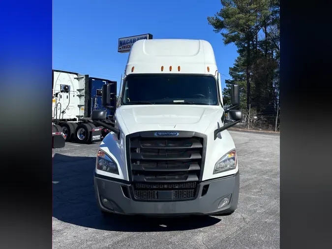 2021 FREIGHTLINER CASCADIA 126