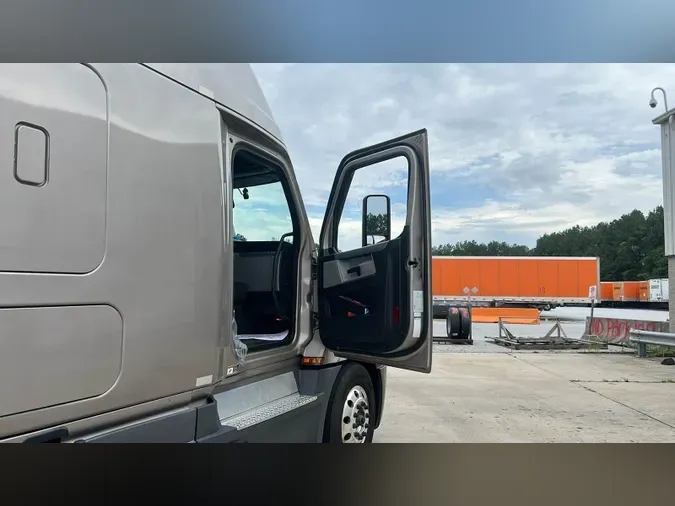 2021 Freightliner Cascadia