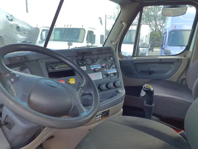 2017 FREIGHTLINER/MERCEDES CASCADIA 125