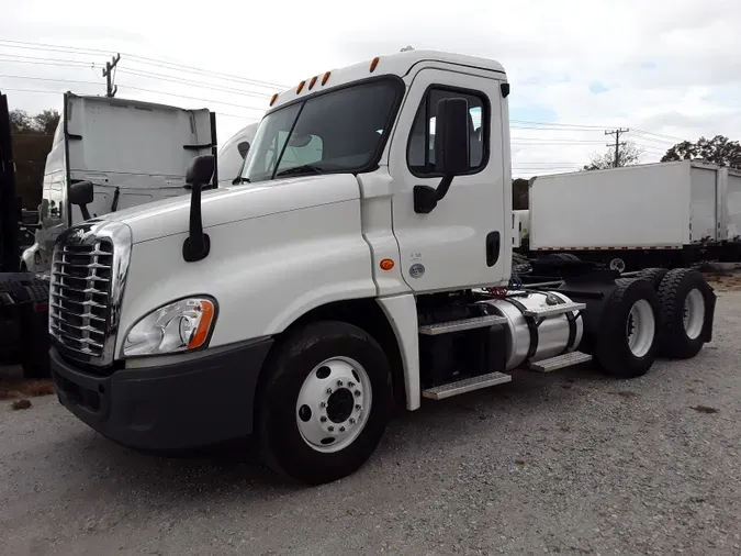 2016 FREIGHTLINER/MERCEDES CASCADIA 125b9ecbc1e54b06f6545216a7b47d2e98b