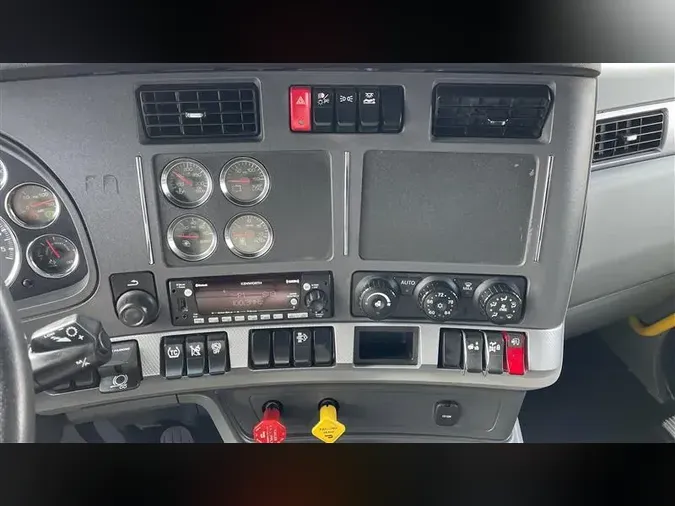 2021 KENWORTH T680
