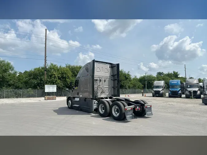 2024 Freightliner Cascadia 126