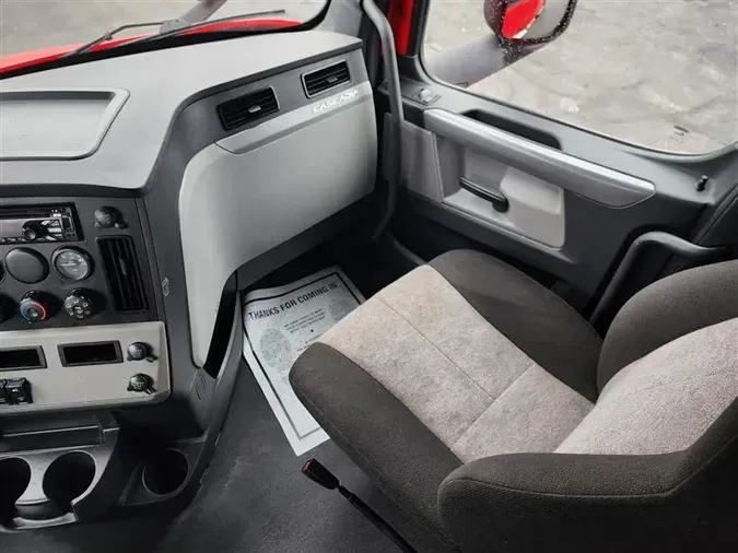 2021 FREIGHTLINER CA116