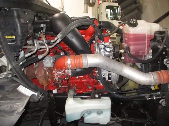 2020 NAVISTAR INTERNATIONAL LT625 SLPR CAB