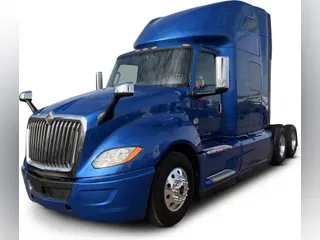 2022 International LT625