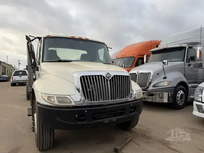 2005 INTERNATIONAL DURASTAR 4300