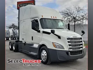 2018 Freightliner CASCADIA 126