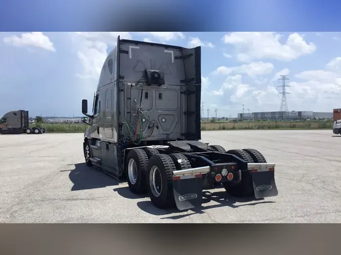 2022 Freightliner Cascadia 126
