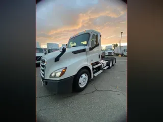 2020 FREIGHTLINER/MERCEDES NEW CASCADIA PX12664