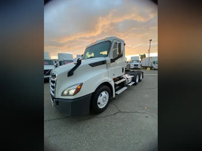 2020 FREIGHTLINER/MERCEDES NEW CASCADIA PX12664b9fe8c2716aadf37037c5a4c24178dd3