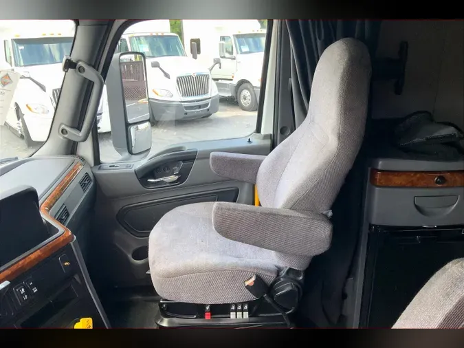 2021 INT LT625 6x4