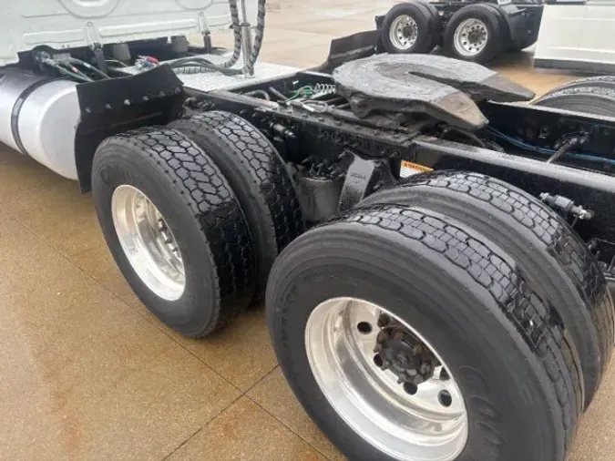 2020 Freightliner New Cascadia 126