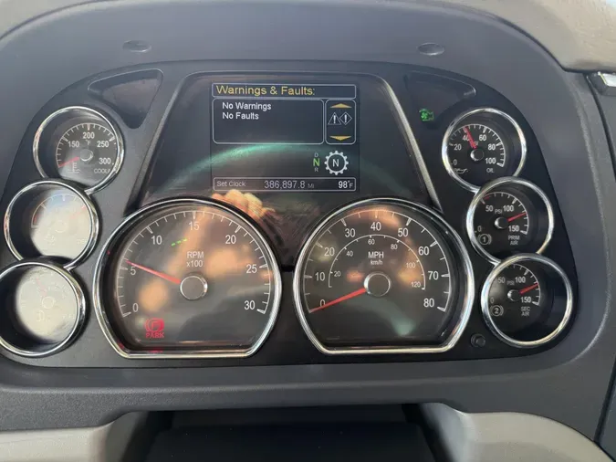 2022 Peterbilt 579