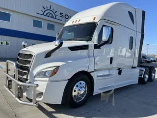 2023 Freightliner Cascadia 126