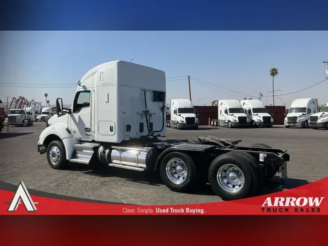 2022 KENWORTH T880
