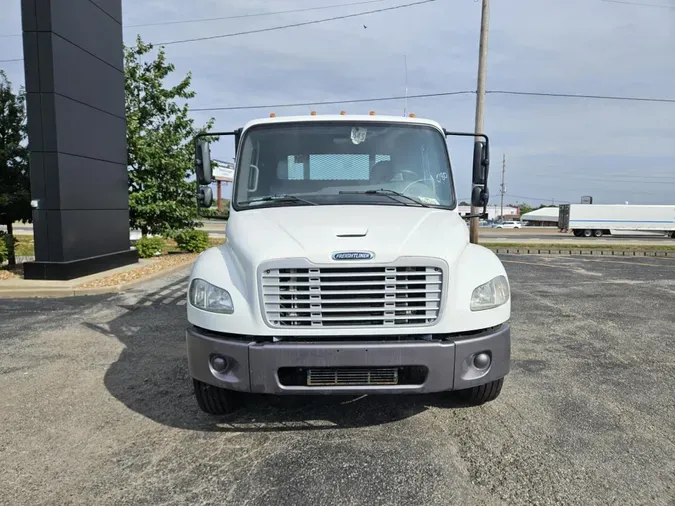 2020 Freightliner Business Class M2 106