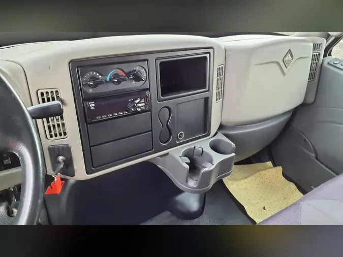 2019 NAVISTAR INTERNATIONAL 4300LP (4X2)