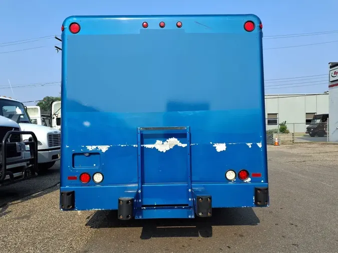 2017 FREIGHTLINER M2 106