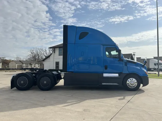 2021 Freightliner Cascadia