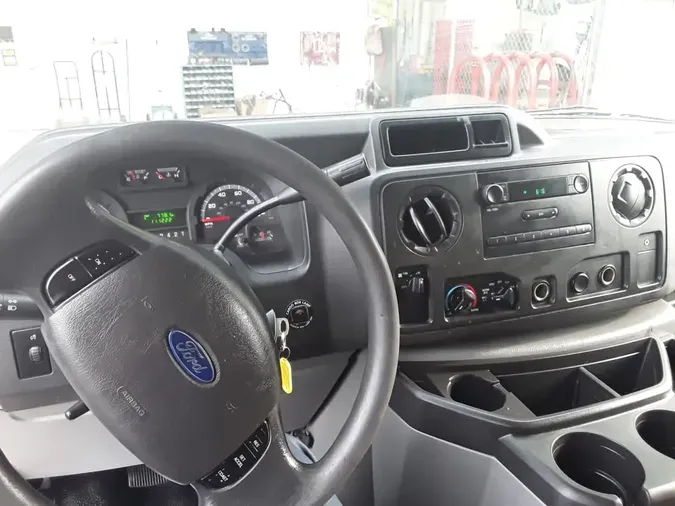 2017 FORD MOTOR COMPANY E350