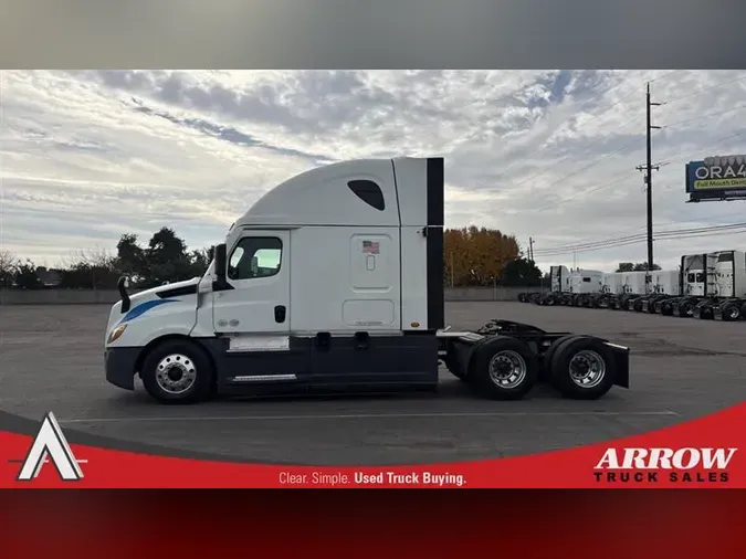 2021 FREIGHTLINER CA126
