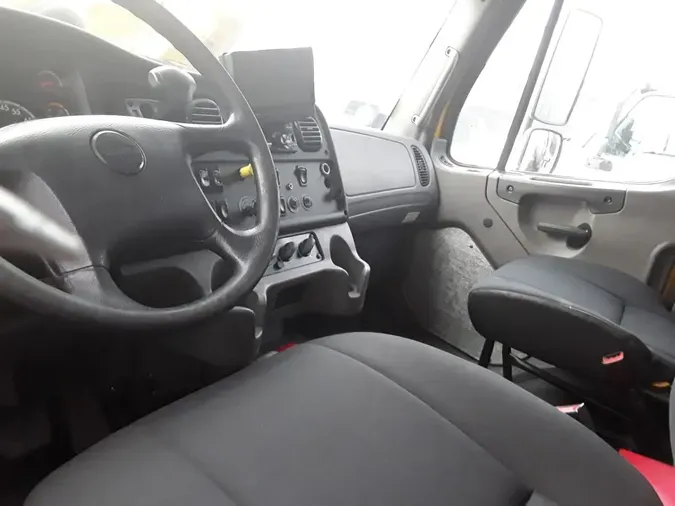 2019 FREIGHTLINER/MERCEDES M2 106