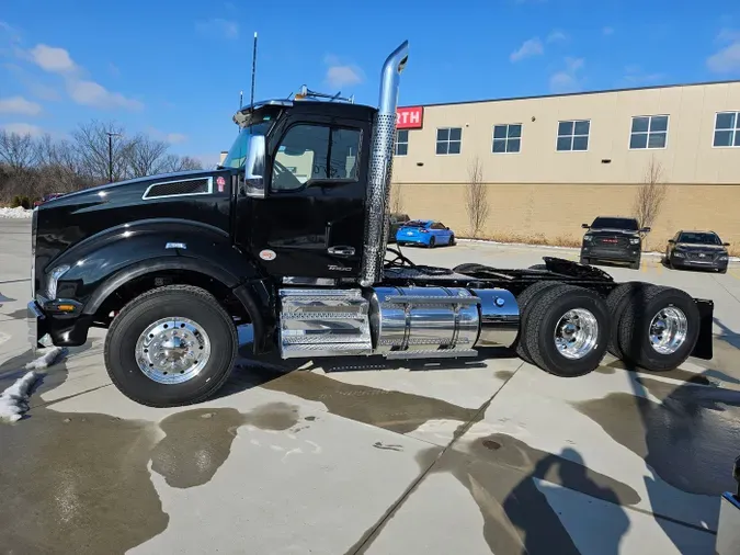 2026 Kenworth T880