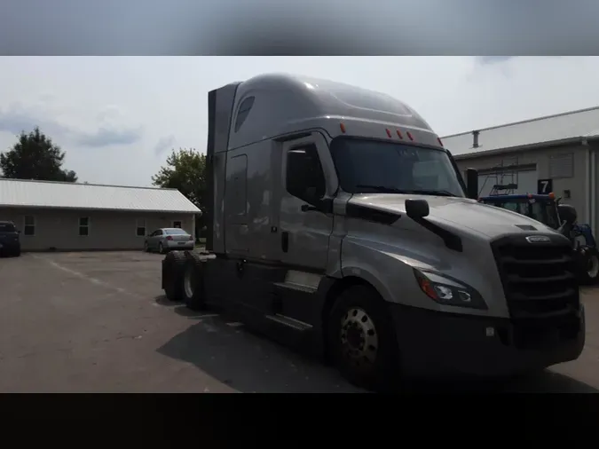 2023 Freightliner Cascadia 126ba1cf36870aae4cac10513aa5b81dd31