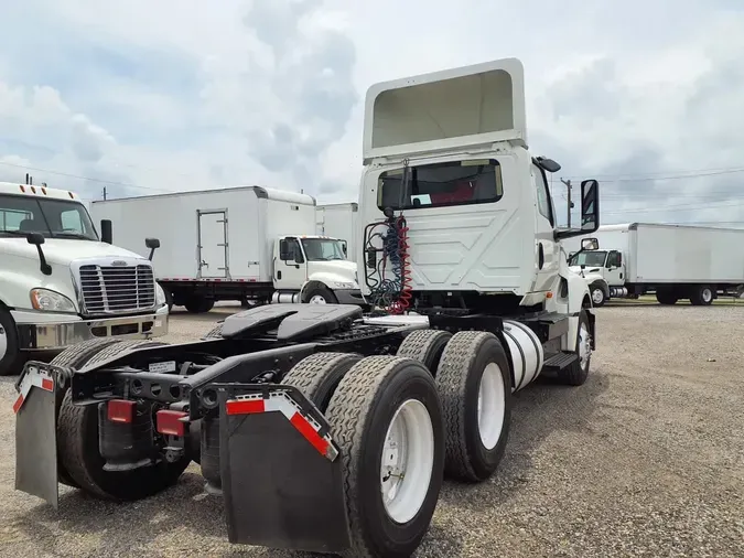 2019 NAVISTAR INTERNATIONAL LT625 DAYCAB T/A