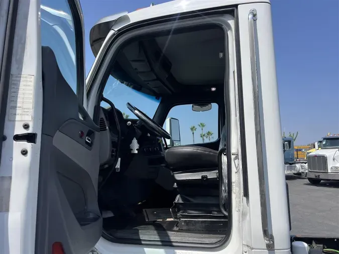 2017 Peterbilt 567