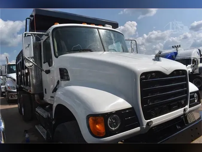 2006 MACK GRANITE CV713