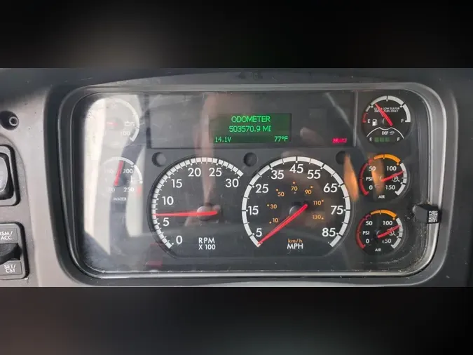 2017 FREIGHTLINER/MERCEDES M2 106