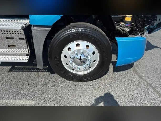 2019 VOLVO VNL300