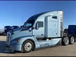2023 KENWORTH T680