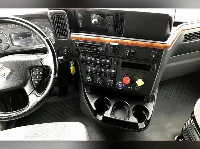 2021 INT LT625 6x4