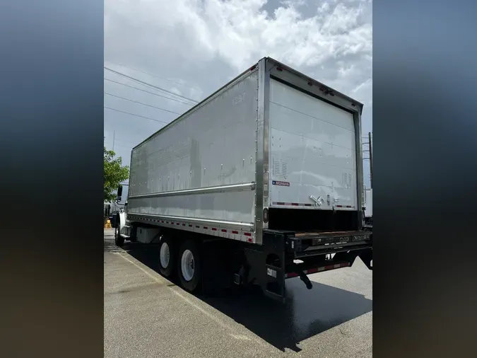 2018 FREIGHTLINER/MERCEDES M2 106