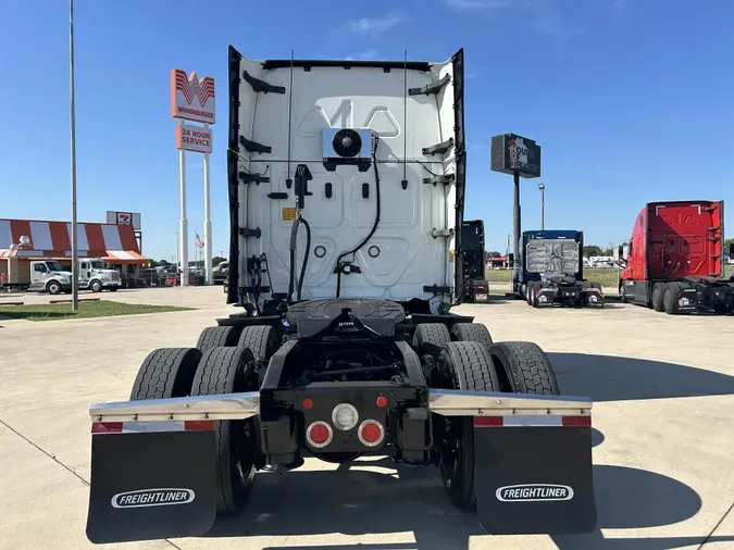 2020 Freightliner Cascadia