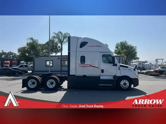 2021 FREIGHTLINER CA126