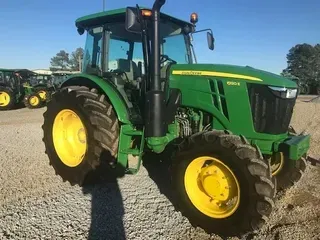 2018 John Deere 6120E